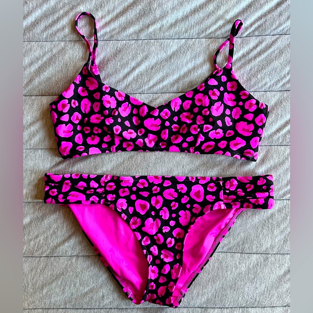 Victoria’s Secret bikini